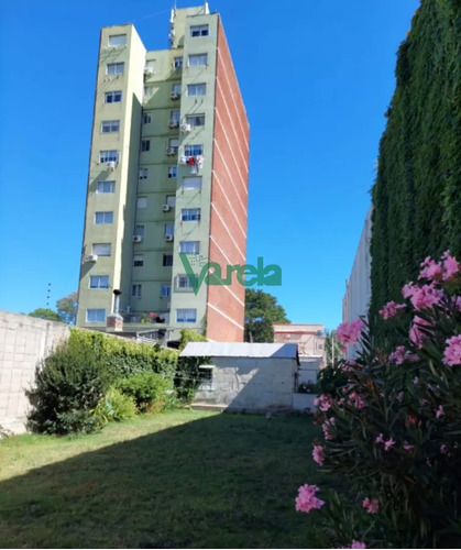 Venta Terreno Ideal Edificio Pegado A Edificio De 10 Pisos Buceo Inversores