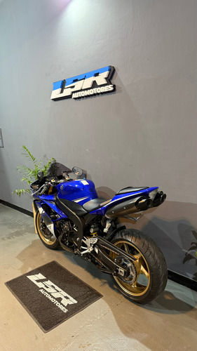 Yamaha-r1