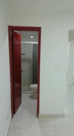 Imagen 12 de 14 de Edificio Comercial De Tres Pisos En El Caney