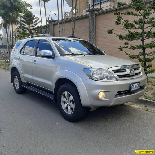 Toyota Fortuner Sr5