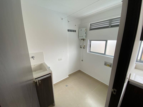 Apartamento En Venta Ubicado En Envigado Sector Loma De Las Brujas (26617).