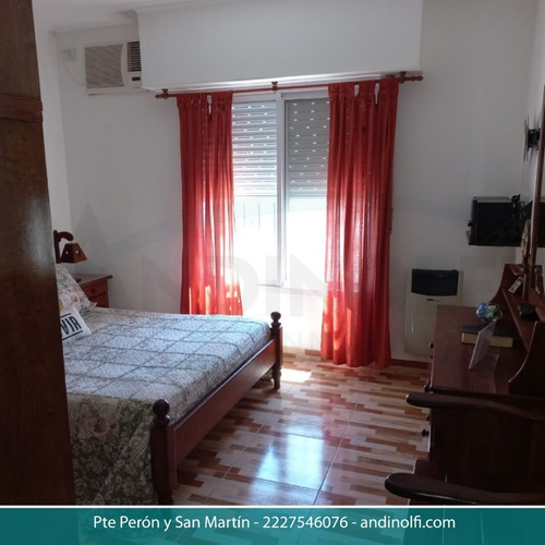 Imagen 4 de 13 de Casa Céntrica En Venta - Lobos