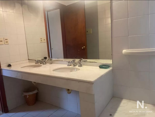 Vende Casa En Primeras Paradas De Playa Mansa Próxima Al Mar, Punta Del Este