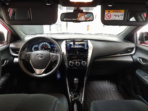 Imagem 6 de 10 de Toyota Yaris 1.3 16v Xl