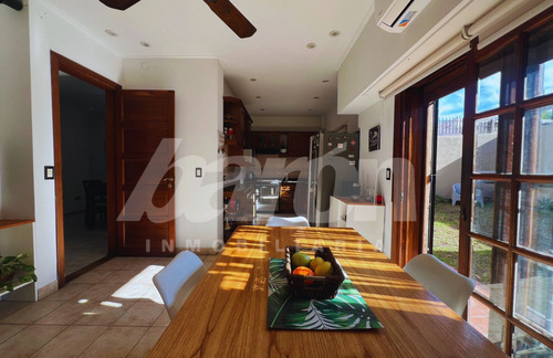 Casa En Venta En Lomas De Zamora
