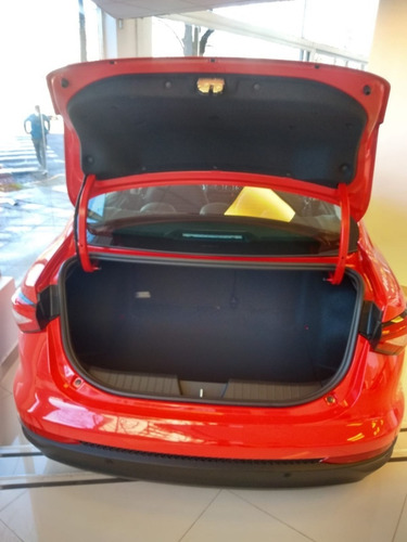 Imagen 9 de 25 de Cronos Drive 1.3 Pack Conectividad 2022 0km