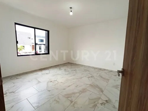 Casa En Venta, Nueva, Lomas De Cocoyoc, Con Alberca Y Jardín, Morelos