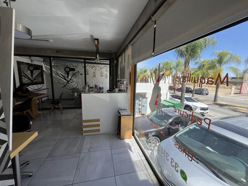 Local Comercial En Venta Con Inquilino En Zona Real