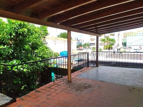 Imagen 19 de 30 de Casas En Venta Zona Centro - Este De Barquisimeto Cod # 23-12140 Centrica Y Con Potencial Comercial. Asesor Inmobiliario Katty Vasquez 412-1498654. Pide Tu Cita! Excelente Oportunidad De Negocio!!....