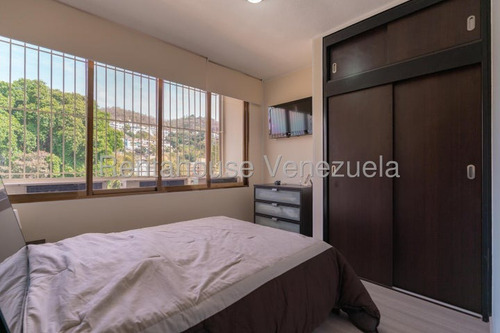Imponente Y Moderno Ph En Venta En Los Chaguaramos. Yr25-18095. Servicio De Agua Constante, Gas Directo, Internet De Fibra Óptica Y Línea Cantv.