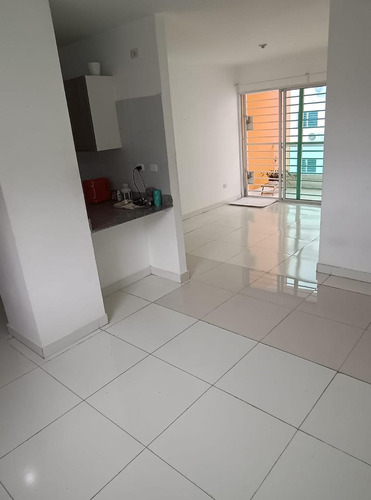 Alquilo Apartamento En Santo Domingo Norte, Urb. Colinas