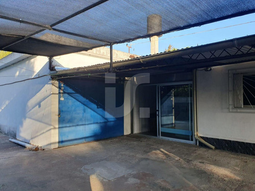 Hermosa Casa Con Piscina