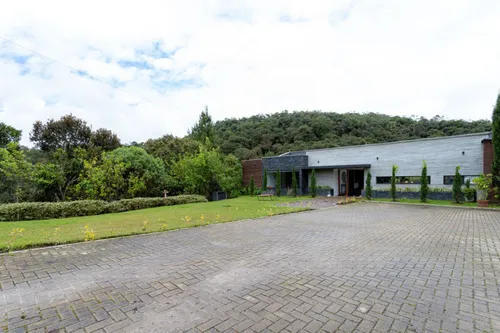 Casa En Venta En Carrizales. Cod V24082