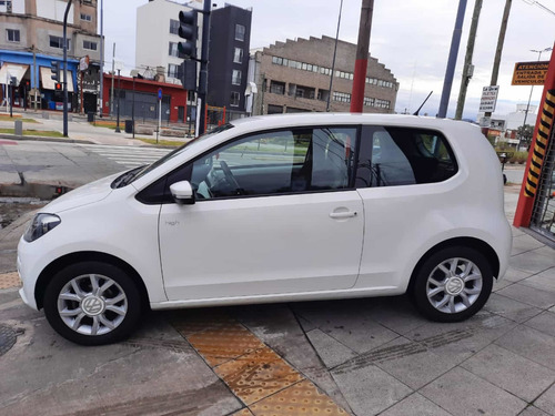 Volkswagen Up! 2017 1.0 High Up! 75cv 3 P