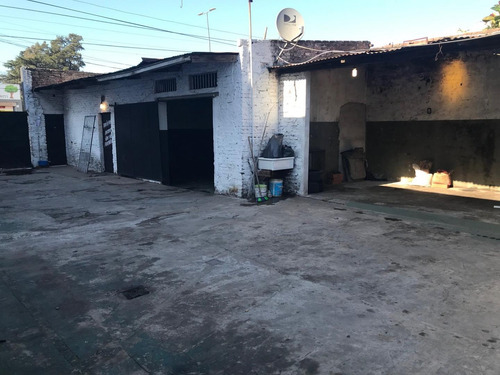Imagen 10 de 15 de Venta - Local/galpon Con Playon Vehiculira - Balbin 5820