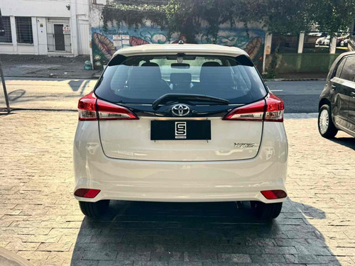 Toyota Yaris 1.3 16V FLEX XL LIVE MULTIDRIVE