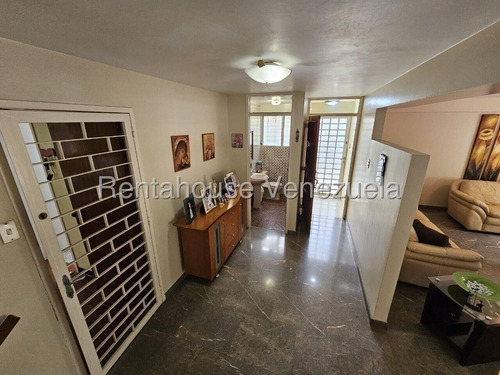 Yb Se Vende Casa En Lomas De Chuao 26-386