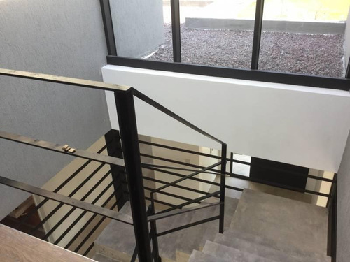 Imagen 13 de 30 de Casa En Construcción De Muy Buen Diseño Y Calidad Constructiva!!! En Venta Con Renta!