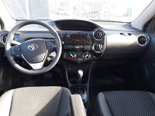 Toyota Etios 1.5 X Plus Sedan 16v Flex 4p Automático