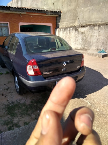 Renault Clio 2005 1.6 16v Privilège Hi-flex 5p