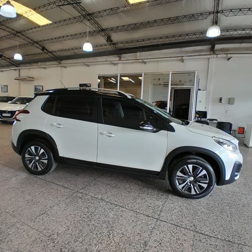 Peugeot 2008 1.6 Feline Tip