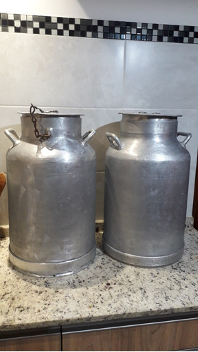 Antiguo  Tarros De Leche  