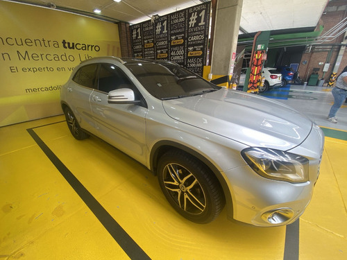 Imagen 11 de 25 de Mercedes Benz Clase Gla 200 Urban 1.6