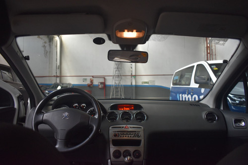 Peugeot 408 2.0 Allure 143cv