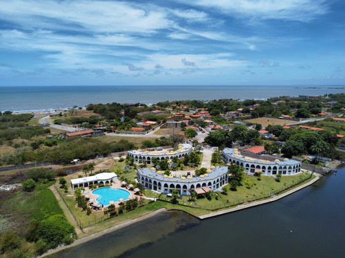 Venta Excelente Apartamento En Puerto Encantado Shaboo Laguna Higuerote