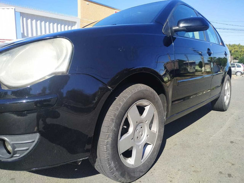 Volkswagen Polo Sedan 2012 1.6 Vht Comfortline Total Flex 4p
