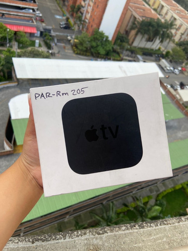 Apple Tv Cuarta Generación 32gb, Usado Buen Estado A1625