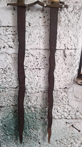 Espada Flamígera Antigua Cabeza De Águila Hierro/bronce (Usado)