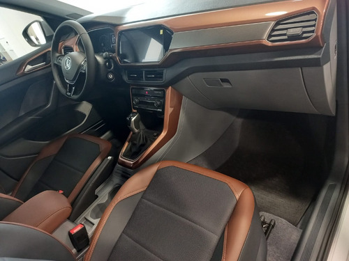 Imagen 5 de 15 de Volkswagen T-cross Comfortline 200tsi Bb