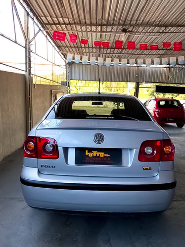 Imagem 12 de 12 de Volkswagen Polo Sedan 1.6 Mi Comfortline 8v Flex 4p Manual