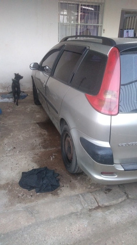 Imagem 2 de 2 de Peugeot 206 Sw 2005 1.4 Presence 5p