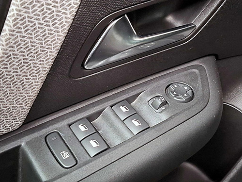 Citroën C4 1.2 Puretech 130 S&S Eat8 Shine
