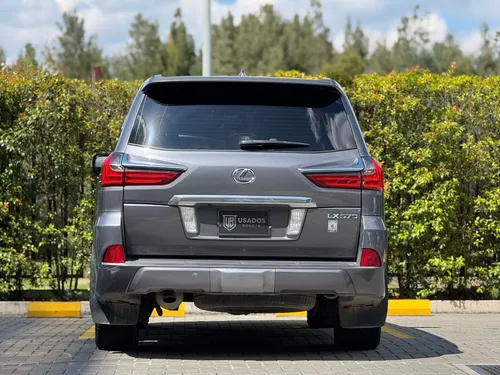 Lexus LX 5.7 570