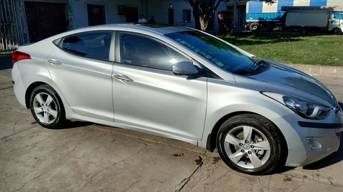 Hyundai Elantra 1.8 Gls 6at Seguridad Premium