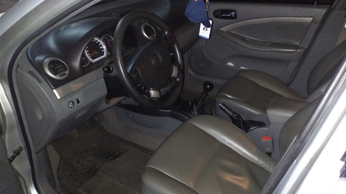 Chevrolet Optra Advance, Año 2011