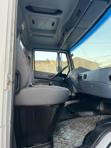 Imagen 14 de 20 de Mercedes-benz 1318