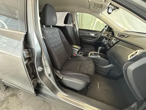 Nissan X-Trail 2.5 Sense 2 Filas Cvt