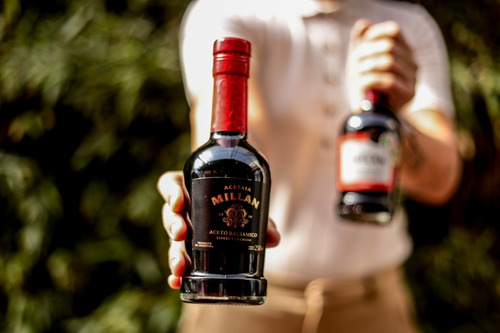 Imagen 4 de 9 de Aceto Balsamico Millan Laur (espeso Y Cremoso) 250cc X6 Unid