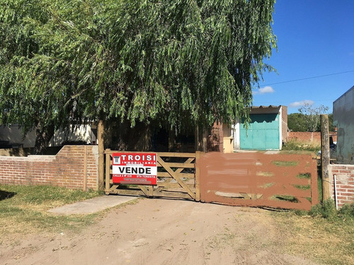 Chalet Y Galpón