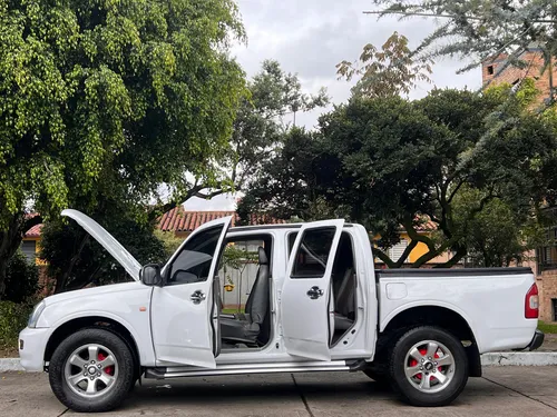 D Max 4x2 Gasolina