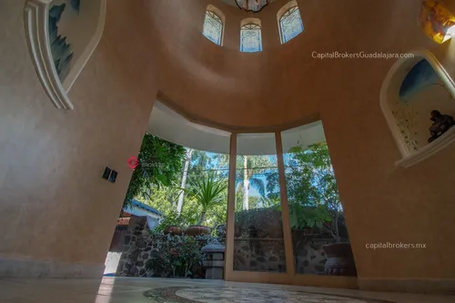 Casa De Lujo En Venta En Ajijic Con Alberca Y Terraza Con Vista A La Laguna