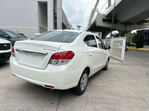 Dodge Attitude 1.2 Se At