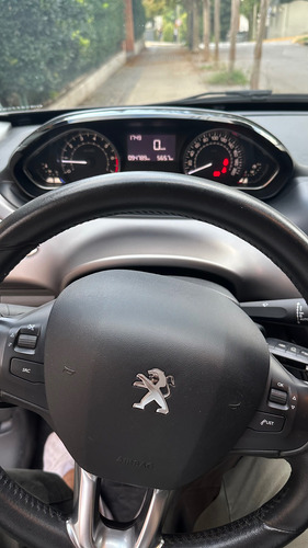 Peugeot 208 1.6 Feline