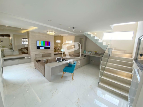 Imagem 2 de 15 de Casa Triplex 3 Dormitórios A Venda Em Camboriú - 6249