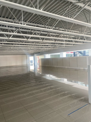 Local En Renta Plaza Paseo 727 Escobedo