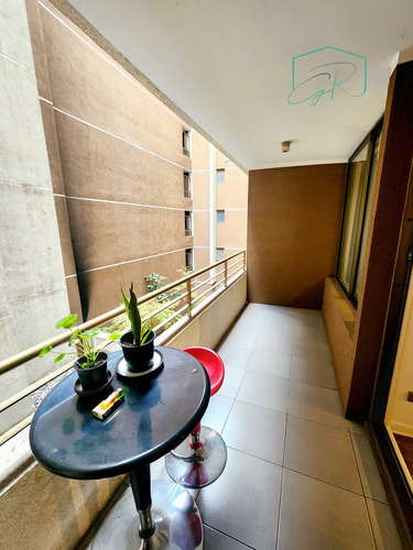 Arriendo En Metro Chile España, Buen Estado (105917)